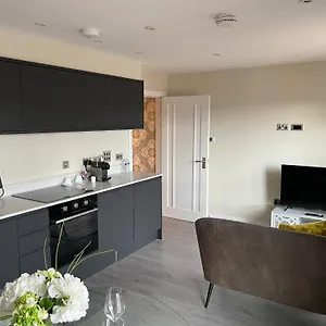  Apartment Modern Flat